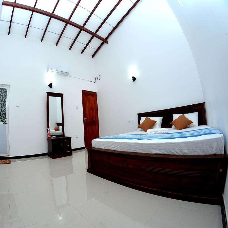 Reshani Guest House Negombo Exterior foto